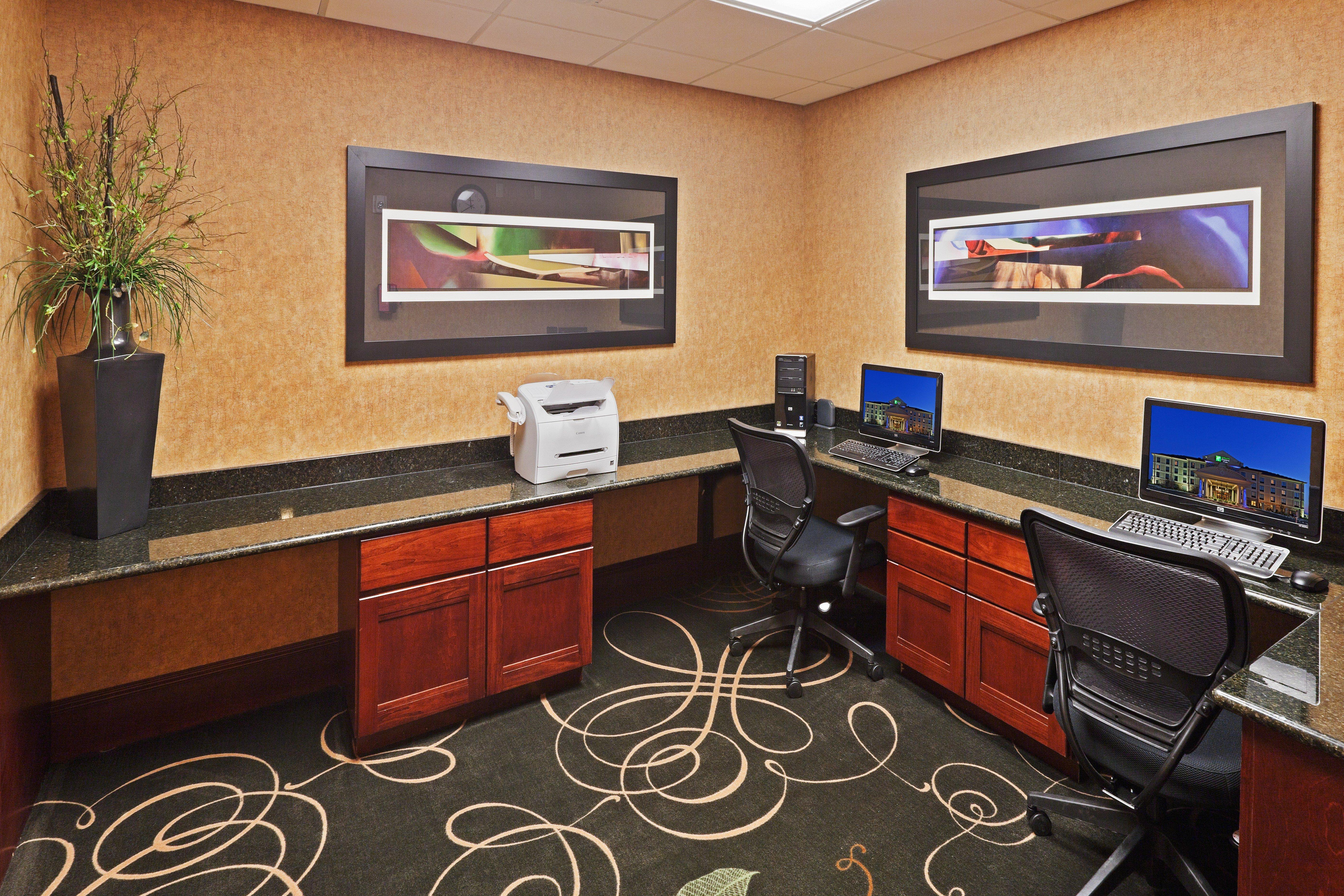 Holiday Inn Express & Suites Poteau By Ihg Екстериор снимка
