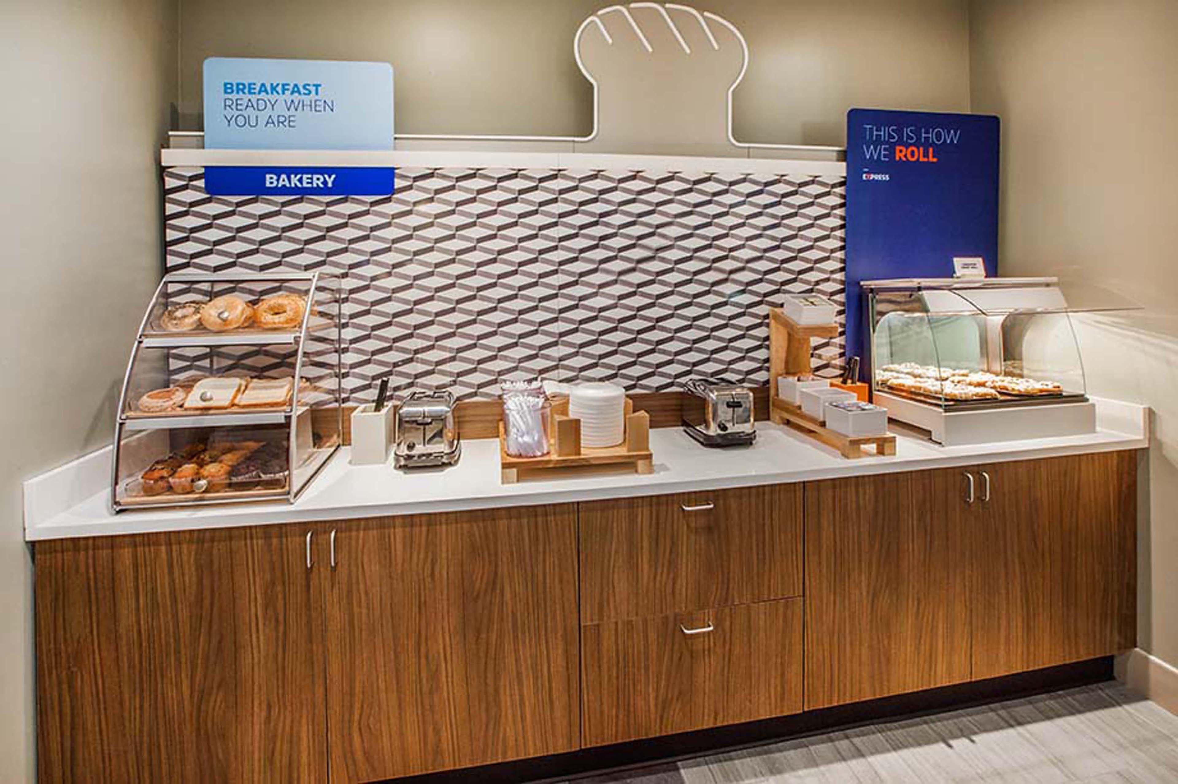 Holiday Inn Express & Suites Poteau By Ihg Екстериор снимка